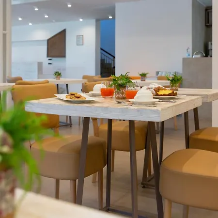 Donna Carmela ピモンテ