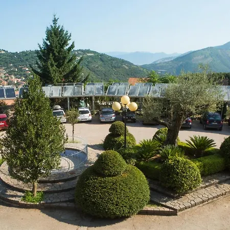 ホテル Donna Carmela 4*